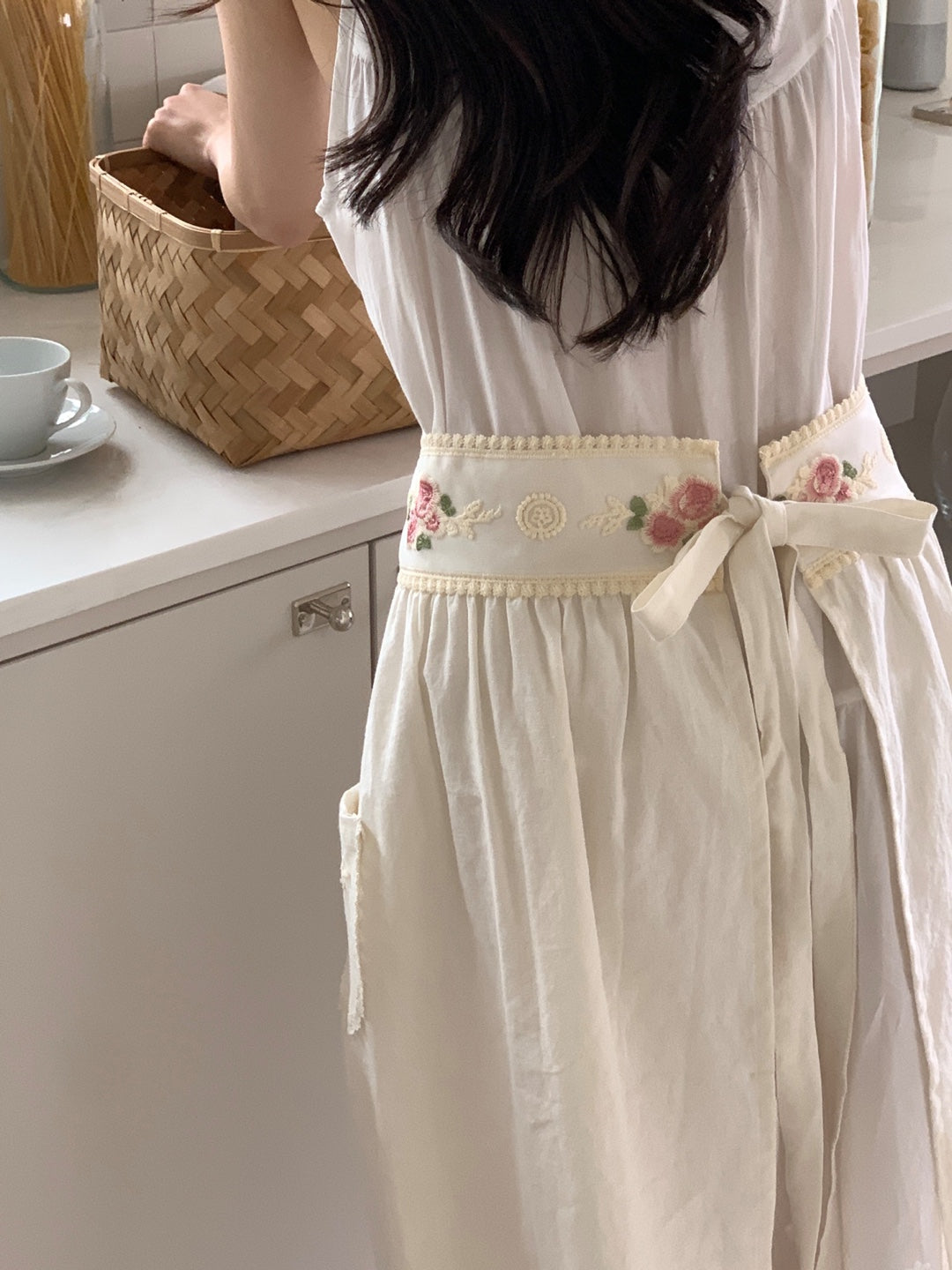 Timeless Cottage Apron